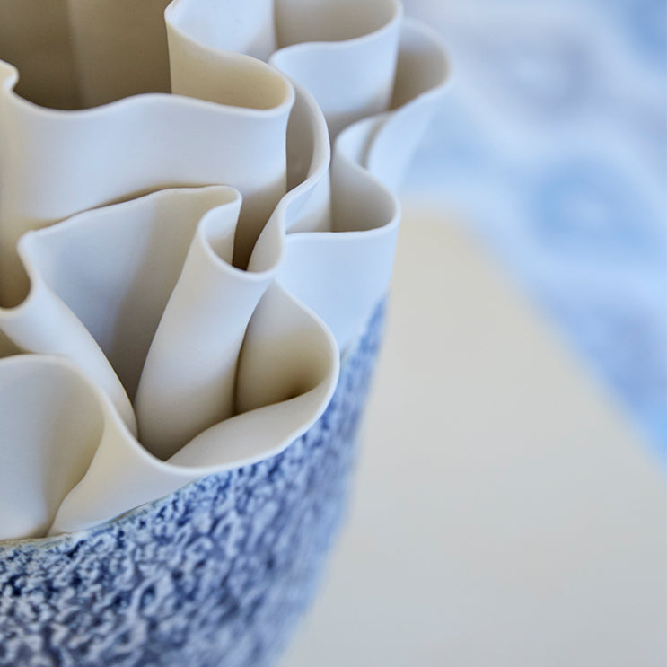 Anemonie Porcelain Vase